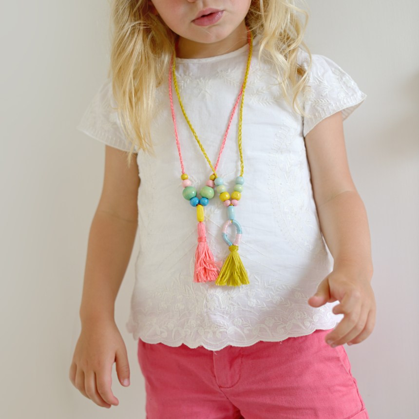 Lorena_tassel-collar-pinterest