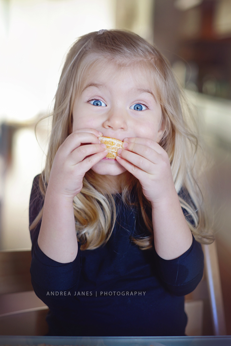 Lorena-comendo-frutas-01-copy