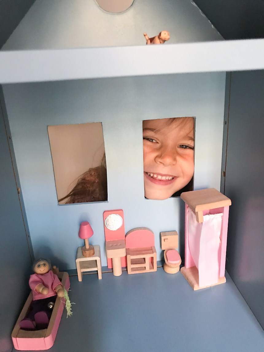 Casa de boneca no canal_09 copy