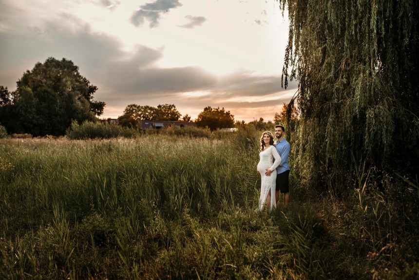 maternity Photo session in a park