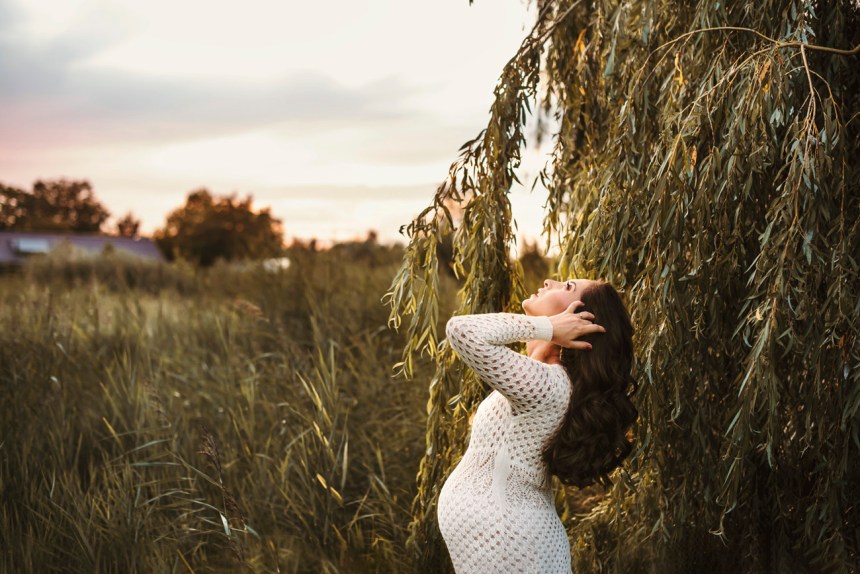 stunning mom to be in a park in Utrecht Netherlands Nederlands